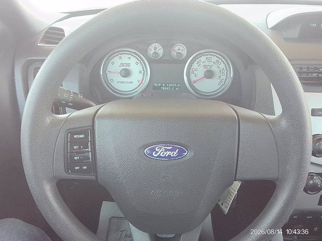 Used 2010 Ford Focus SE FWD image 10