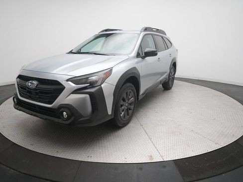 Used 2025 Subaru Outback Onyx Edition AWD/4WD image 12