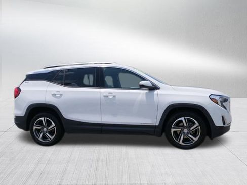 Used 2020 GMC Terrain SLT w/ Preferred Package image 2