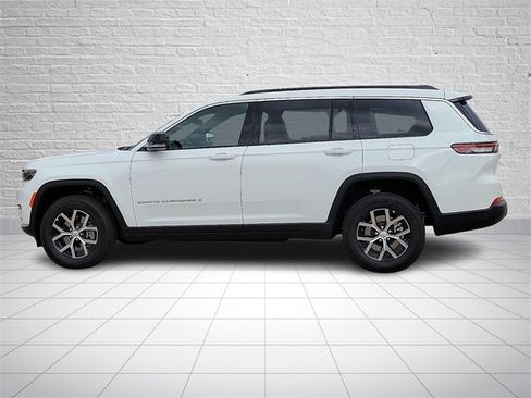 New 2025 Jeep Grand Cherokee L Limited image 2
