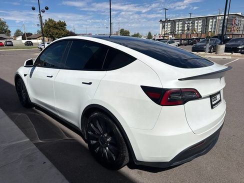 Used 2023 Tesla Model Y Performance AWD/4WD image 5