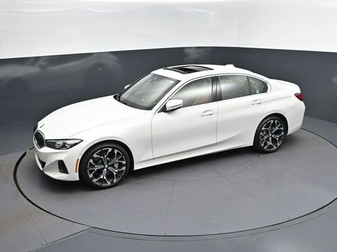 Certified 2025 BMW 330i Sedan RWD image 31