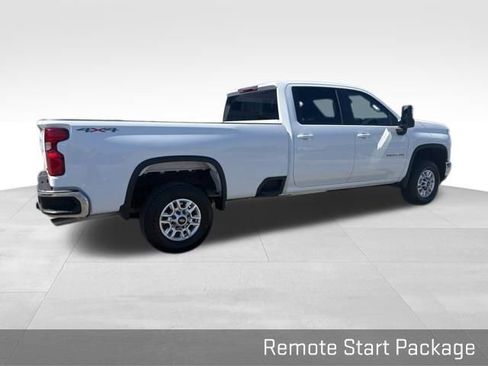 Used 2025 Chevrolet Silverado 2500 LT w/ Convenience Package image 17