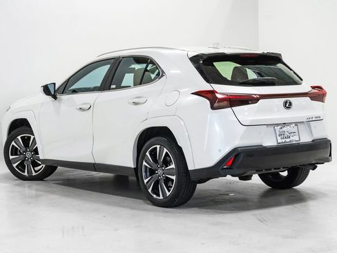 Used 2024 Lexus UX 250h AWD w/ Premium Package image 30