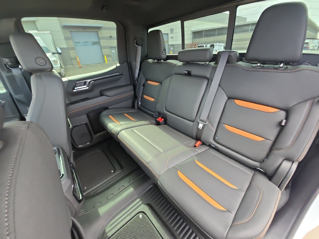 Certified 2025 GMC Sierra 1500 AT4 w/ AT4 Premium Package AWD/4WD image 28