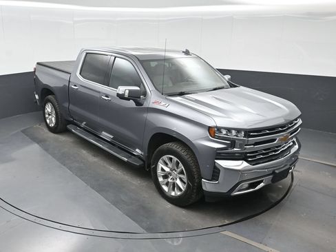Used 2020 Chevrolet Silverado 1500 LTZ w/ LTZ Premium Package AWD/4WD image 24