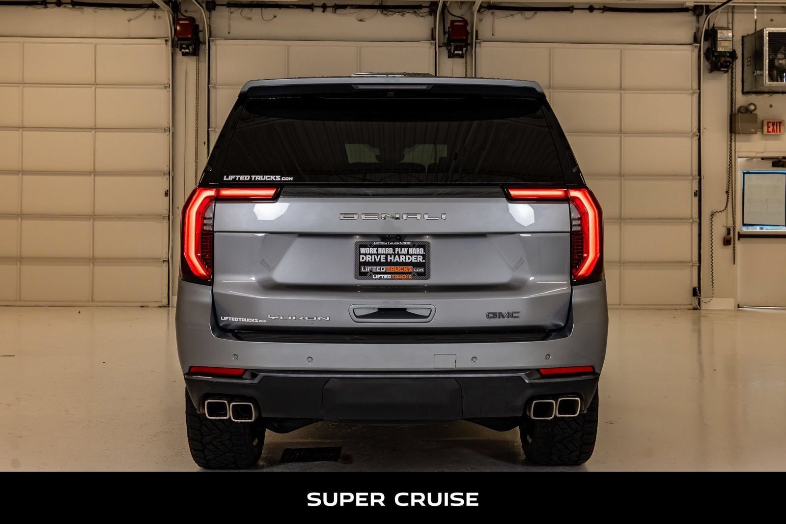 Used 2026 GMC Yukon Denali Ultimate w/ LPO, Floor Liner Package AWD/4WD image 8