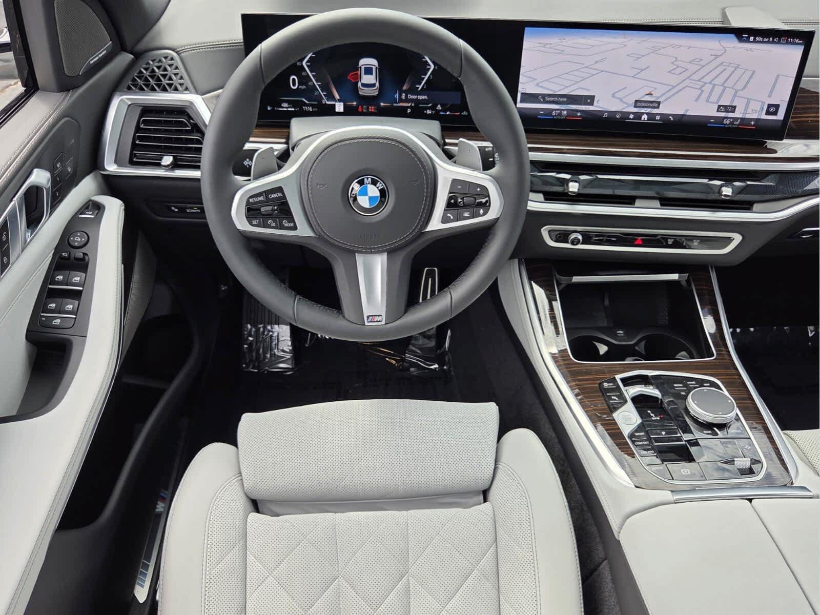 Used 2026 BMW X5 sDrive40i w/ M Sport Package RWD image 13