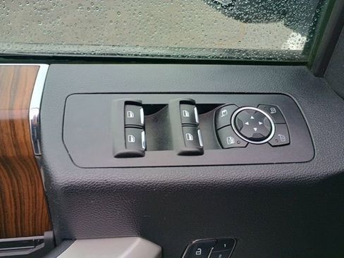 Used 2015 Ford F150 Lariat w/ Equipment Group 502A Luxury image 21