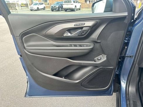 Used 2024 GMC Terrain SLT w/ LPO, Floor Liner Package image 15