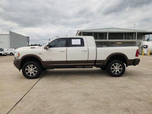Used 2024 RAM 2500 Limited w/ Safety Group AWD/4WD image 4