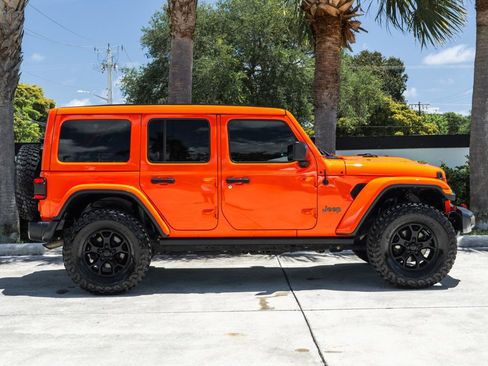 Used 2019 Jeep Wrangler Unlimited Rubicon w/ LED Lighting Group image 11