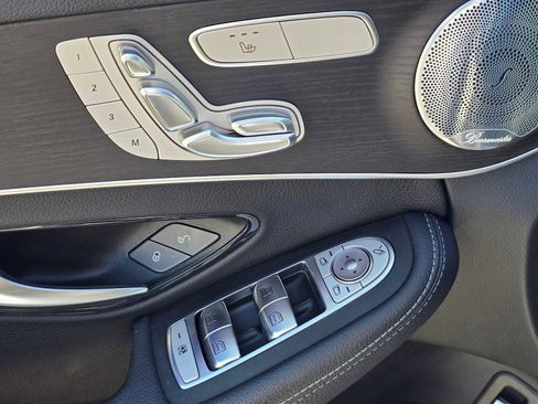 Used 2021 Mercedes-Benz C 300 Sedan image 24