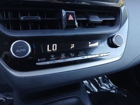 Used 2024 Toyota Corolla LE image 12