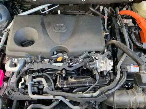 Used 2025 Toyota RAV4 LE image 31