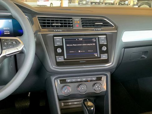 Certified 2023 Volkswagen Tiguan S image 6