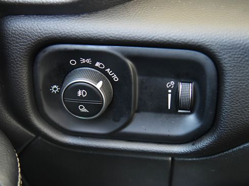 Used 2025 RAM 2500 Big Horn image 36