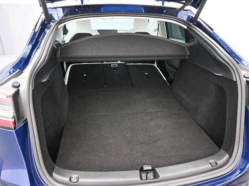 Used 2024 Tesla Model Y Long Range image 19