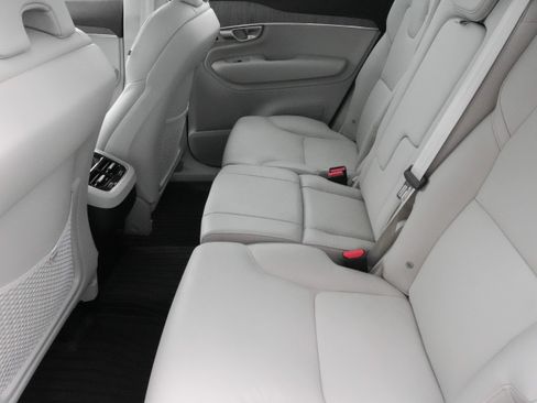 Used 2023 Volvo XC90 B6 Plus w/ Protection Package Premier AWD/4WD image 35