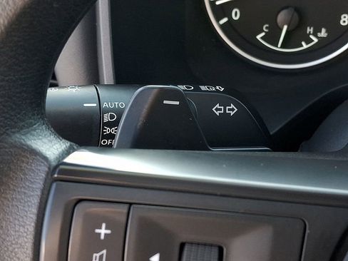 Used 2024 Nissan Rogue S image 25