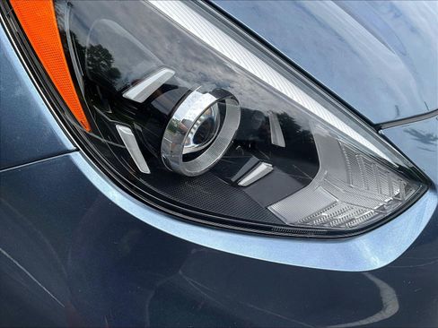 Used 2022 Kia Niro EX Premium FWD image 32
