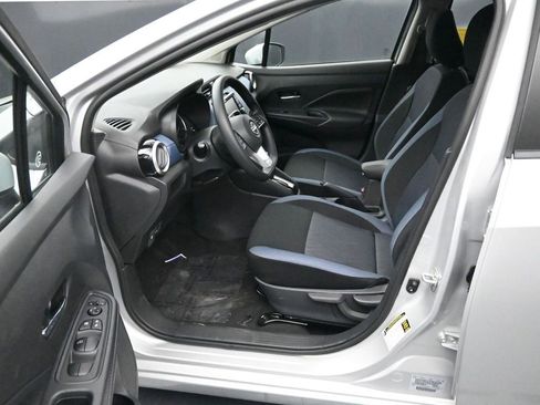 New 2025 Nissan Versa SV w/ Trunk Package FWD image 2