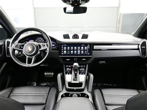 Used 2023 Porsche Cayenne S Platinum image 20