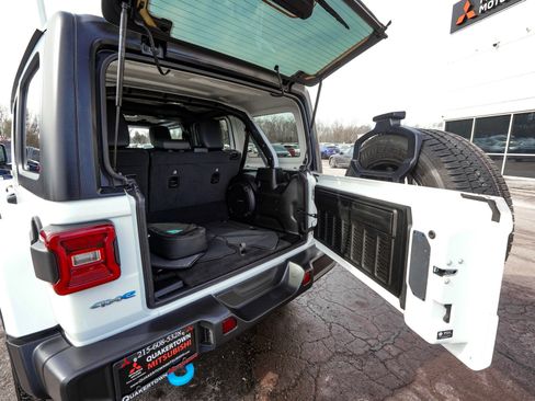 Used 2023 Jeep Wrangler Unlimited Sahara w/ Cold Weather Group image 51