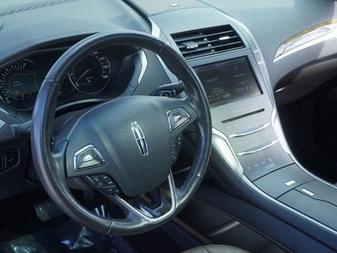 Used 2014 Lincoln MKZ Sedan 4D w/ Equipment Group 102A Reserve image 15