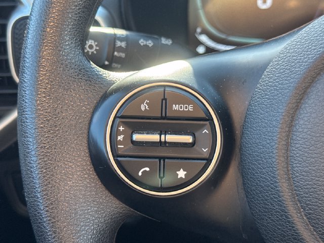 Certified 2024 Kia Soul LX w/ LX Technology Package FWD image 36