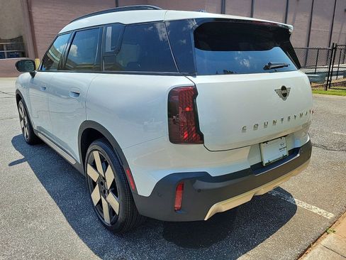 Used 2025 MINI Cooper Countryman S w/ Comfort Package Max image 3