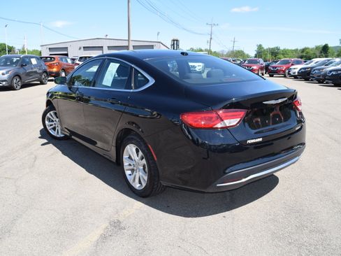 Used 2015 Chrysler 200 Limited w/ Convenience Group FWD image 5