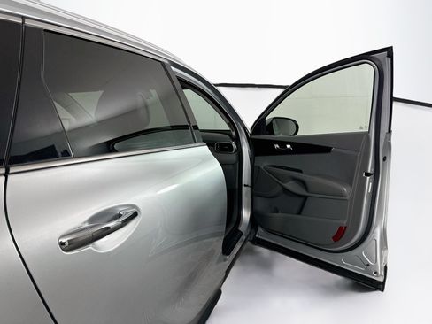 Used 2016 Kia Sorento EX w/ EX Premium Package FWD image 33
