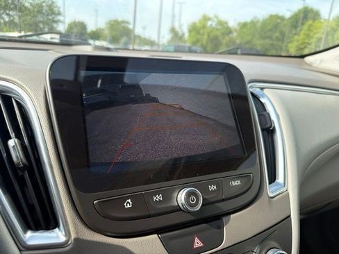 Used 2016 Chevrolet Malibu LT w/ Leather Package FWD image 29