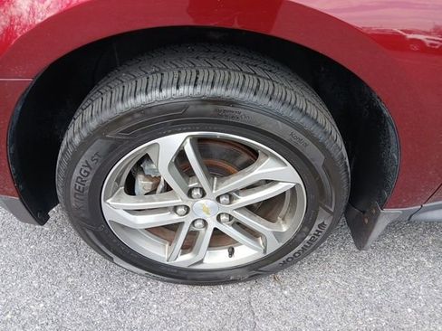 Used 2017 Chevrolet Equinox Premier w/ Enhanced Convenience Package image 2