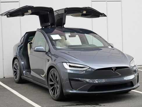 Used 2023 Tesla Model X AWD/4WD image 52