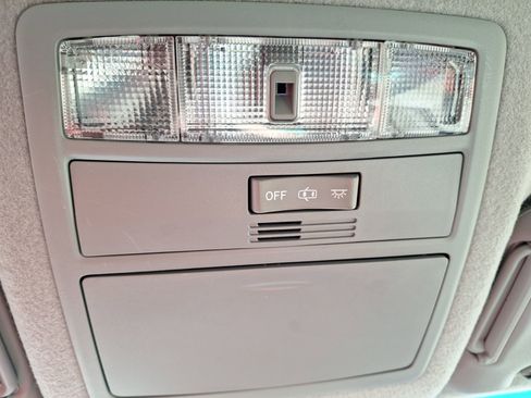 Used 2011 Toyota Highlander 2WD image 28