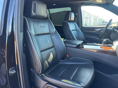 Used 2023 Cadillac Escalade ESV Premium Luxury image 62