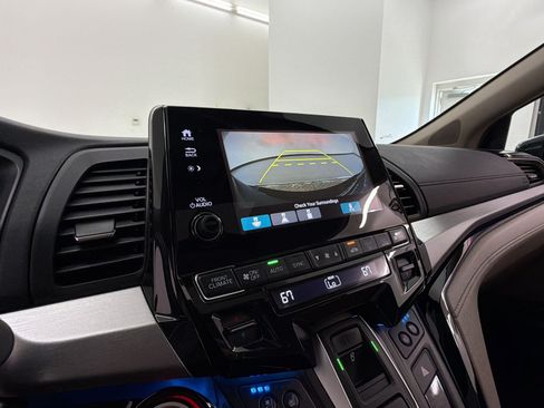 Used 2018 Honda Odyssey Elite image 22