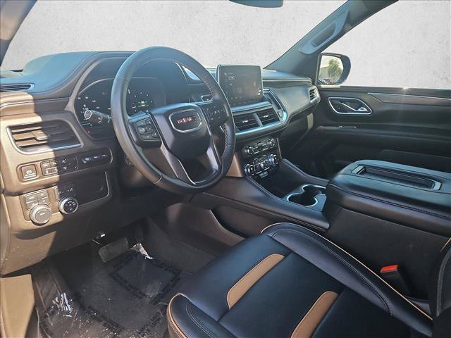 Used 2024 GMC Yukon AT4 w/ Technology Package AWD/4WD image 11
