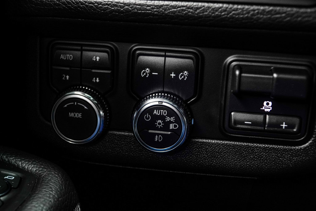 Used 2023 GMC Yukon Denali AWD/4WD image 38