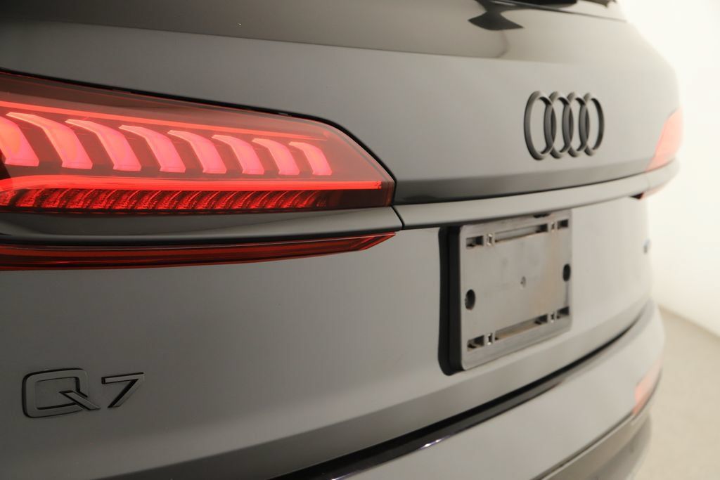 Certified 2022 Audi Q7 3.0T Prestige w/ Prestige Package AWD/4WD image 31