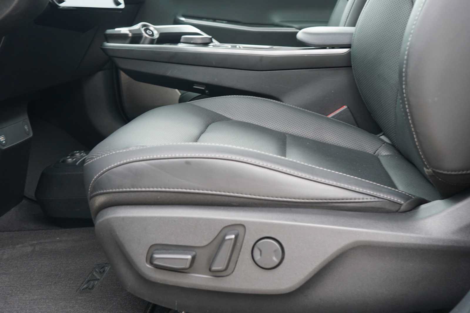 Used 2023 Kia EV6 Wind RWD image 18