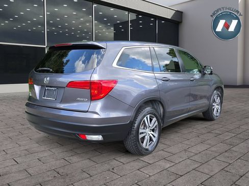 Used 2017 Honda Pilot EX image 5