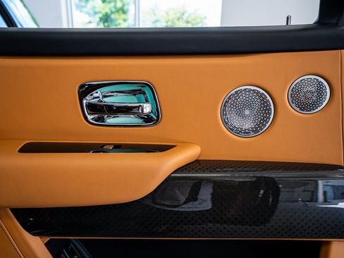 Used 2022 Rolls-Royce Cullinan Black Badge image 50