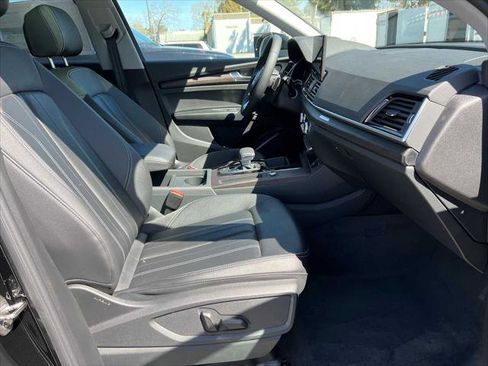 Used 2024 Audi Q5 2.0T Premium w/ Convenience Package image 38