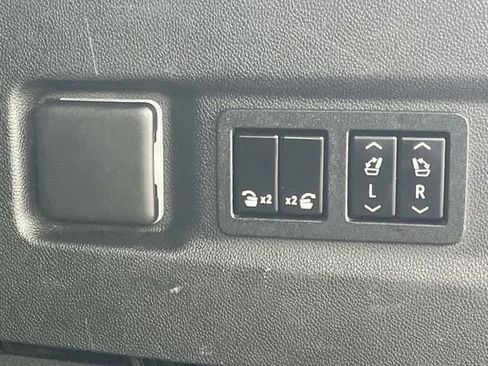 Used 2022 Chevrolet Suburban RST w/ Luxury Package AWD/4WD image 26