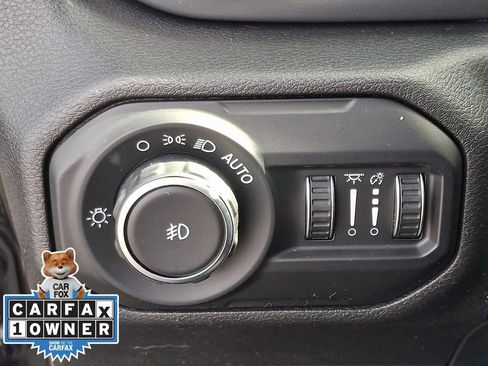 Used 2021 Jeep Wrangler Unlimited Sahara AWD/4WD image 23