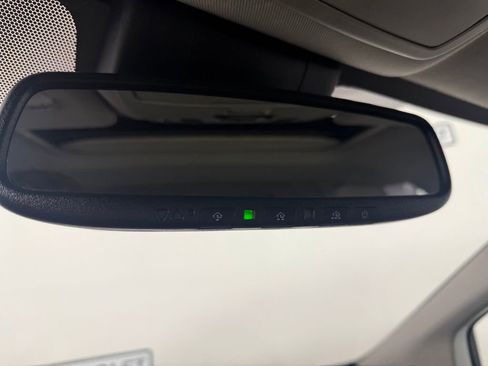 Used 2021 Toyota Sienna LE w/ LE Plus Package FWD image 32