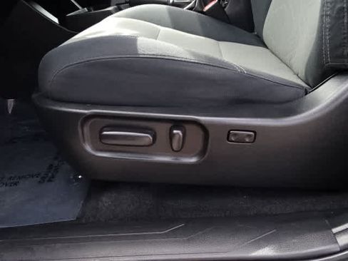 Used 2022 Toyota Tacoma TRD Off-Road w/ Technology Package RWD image 18